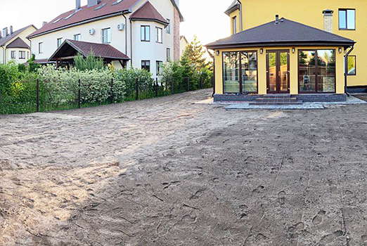 Подготовленный грунт под укладку